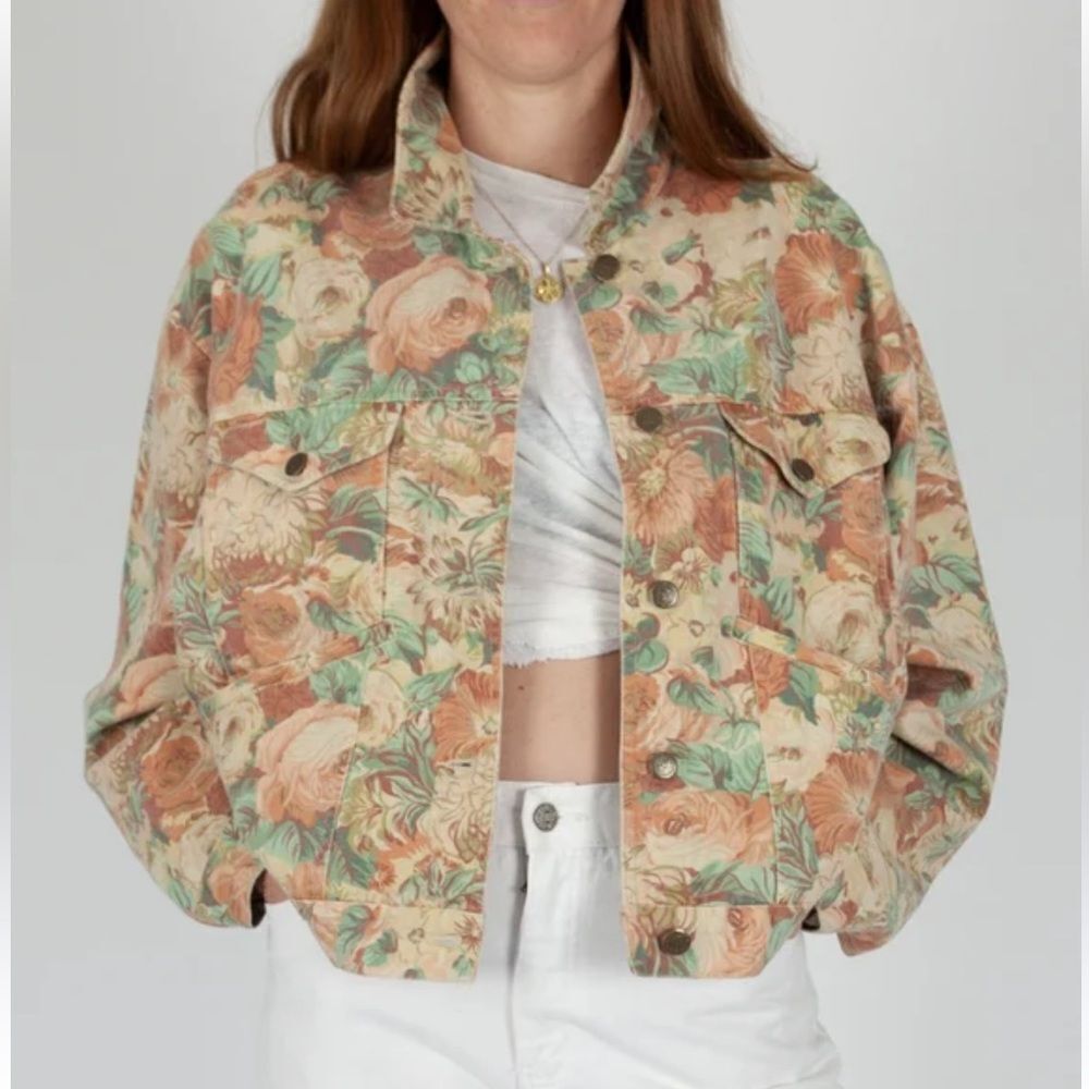 Vintage Liz Wear | Floral Denim Jacket C25